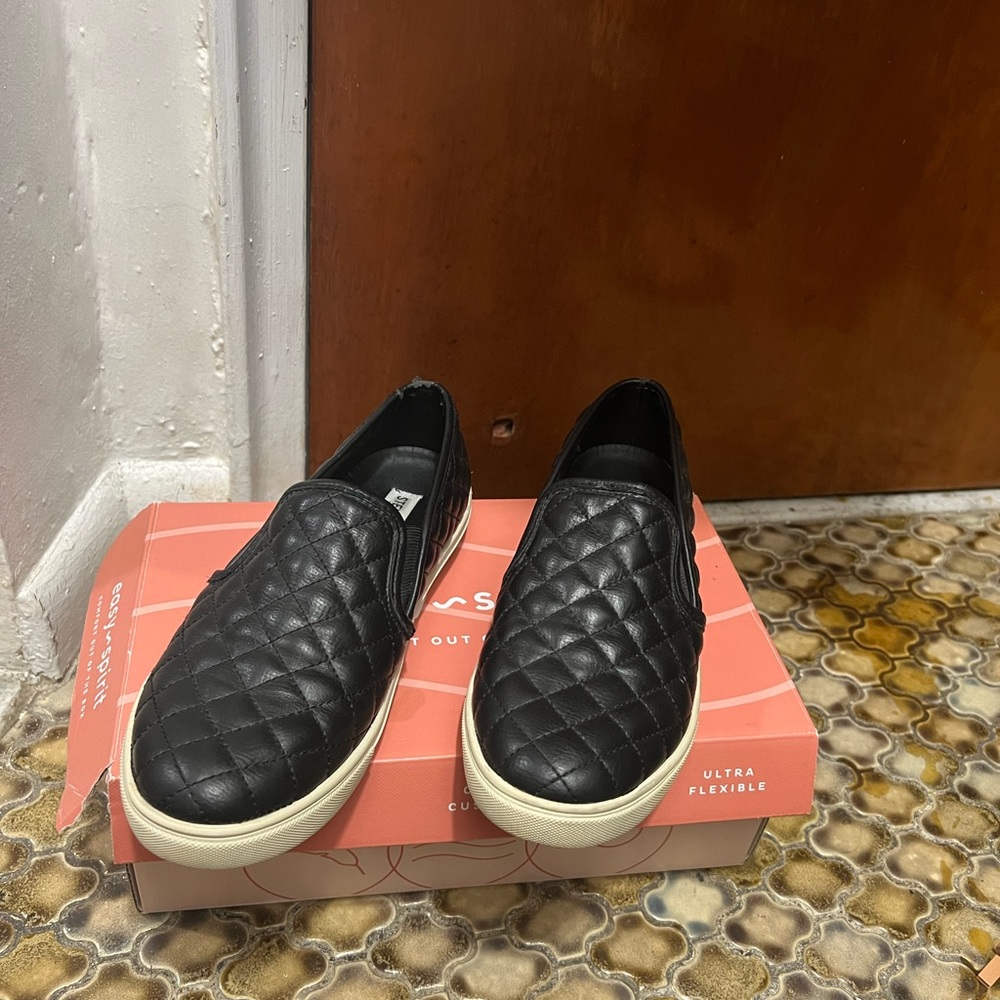 Steve Madden Women’s Ecentrcq Sneaker Slip On Shoes Quilted Black Size 9